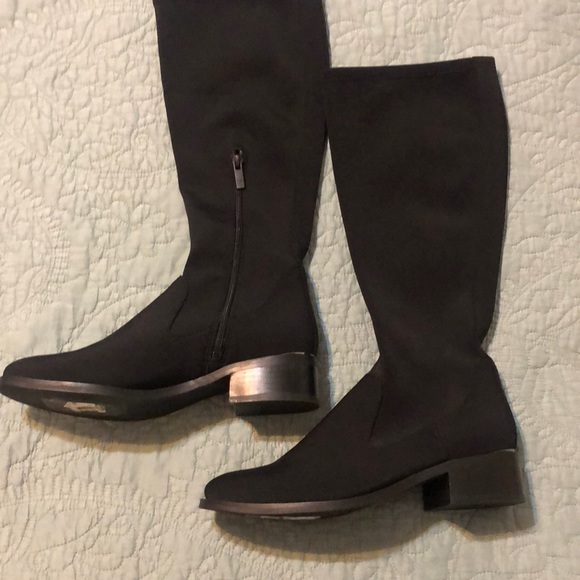 Boots Ankle Flats By Donald Pliner In Black, Size: 8